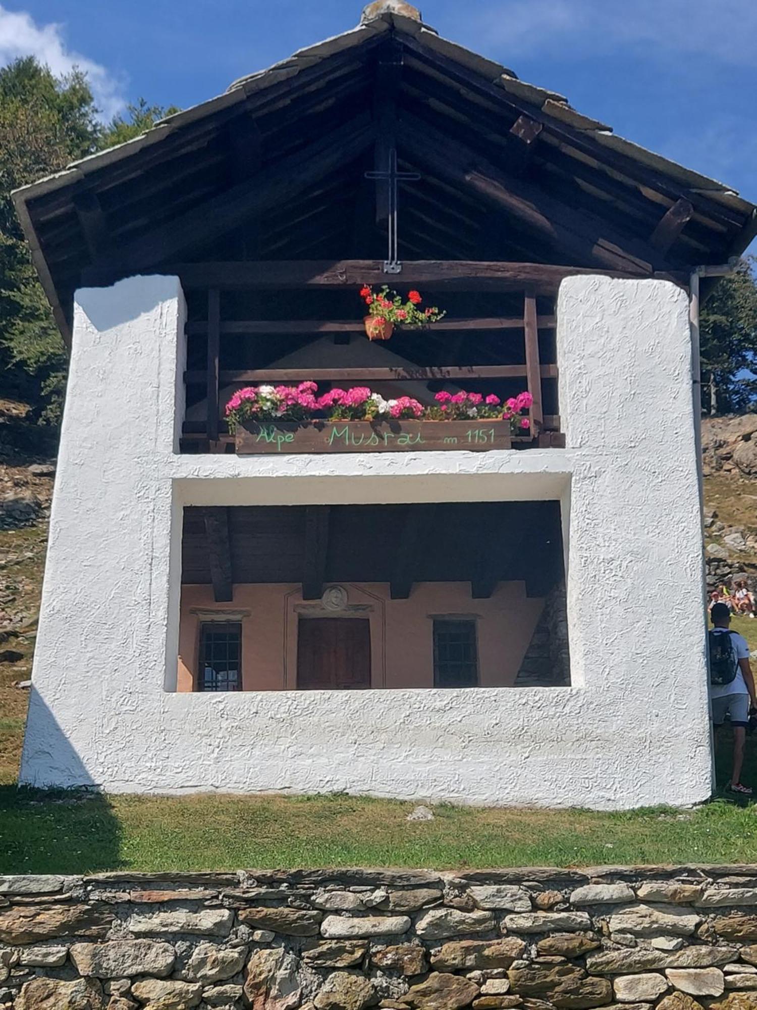 Gran Paradiso Alpette Buitenkant foto